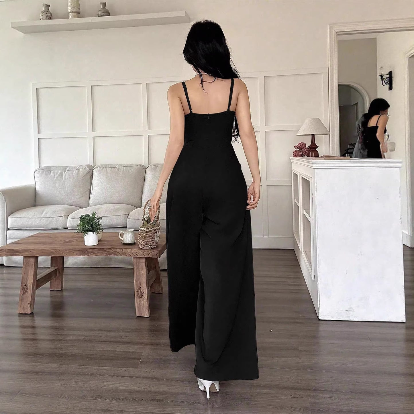 Sleeveless loose jumpsuit