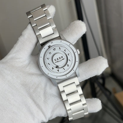 Casual Arabic Numeral Quartz Men's Watch with Magnetic Floating Design, Water Resistant, Fashionable and Unique Style