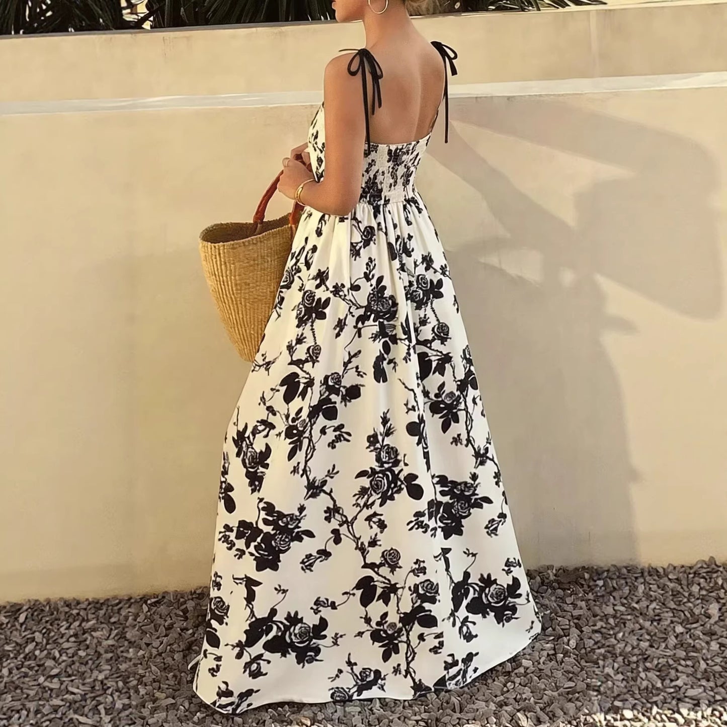 Flower waist cinching suspender big swing dress