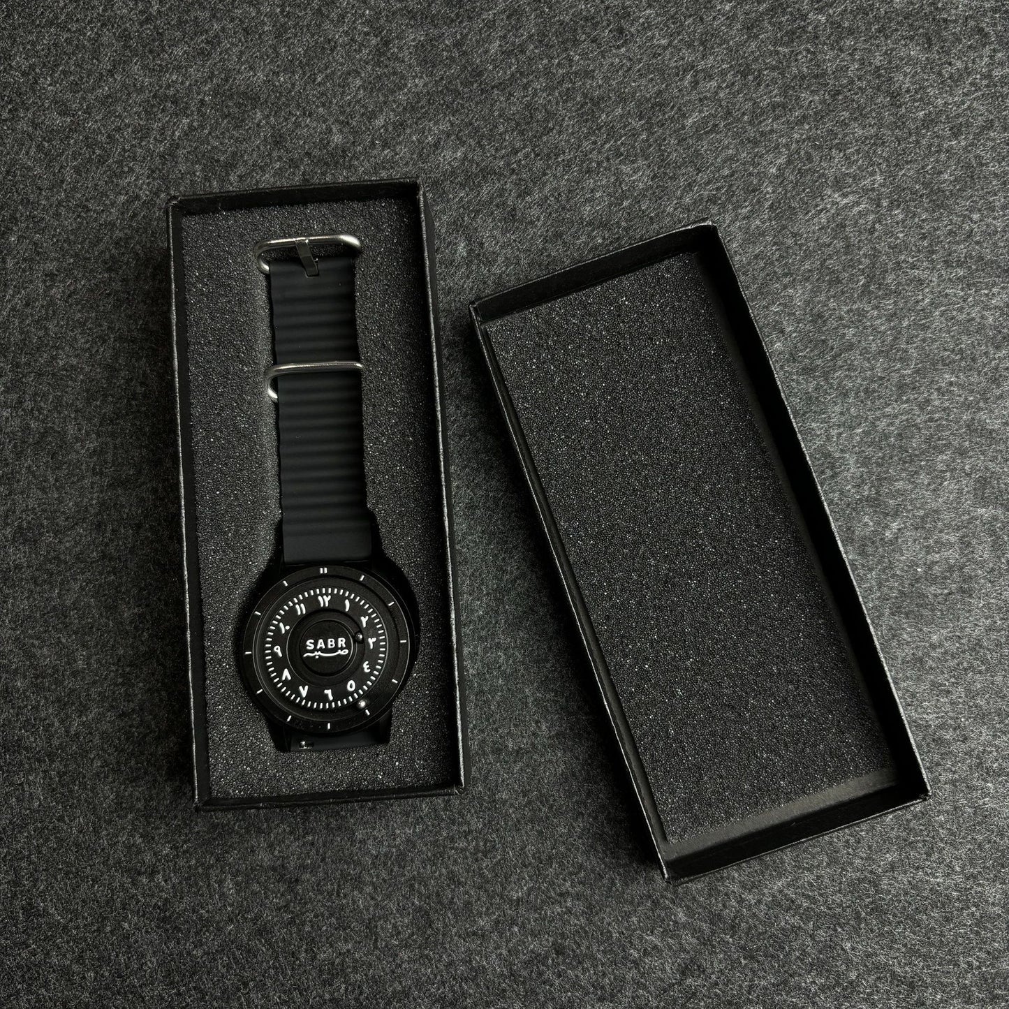Casual Arabic Numeral Quartz Men's Watch with Magnetic Floating Design, Water Resistant, Fashionable and Unique Style