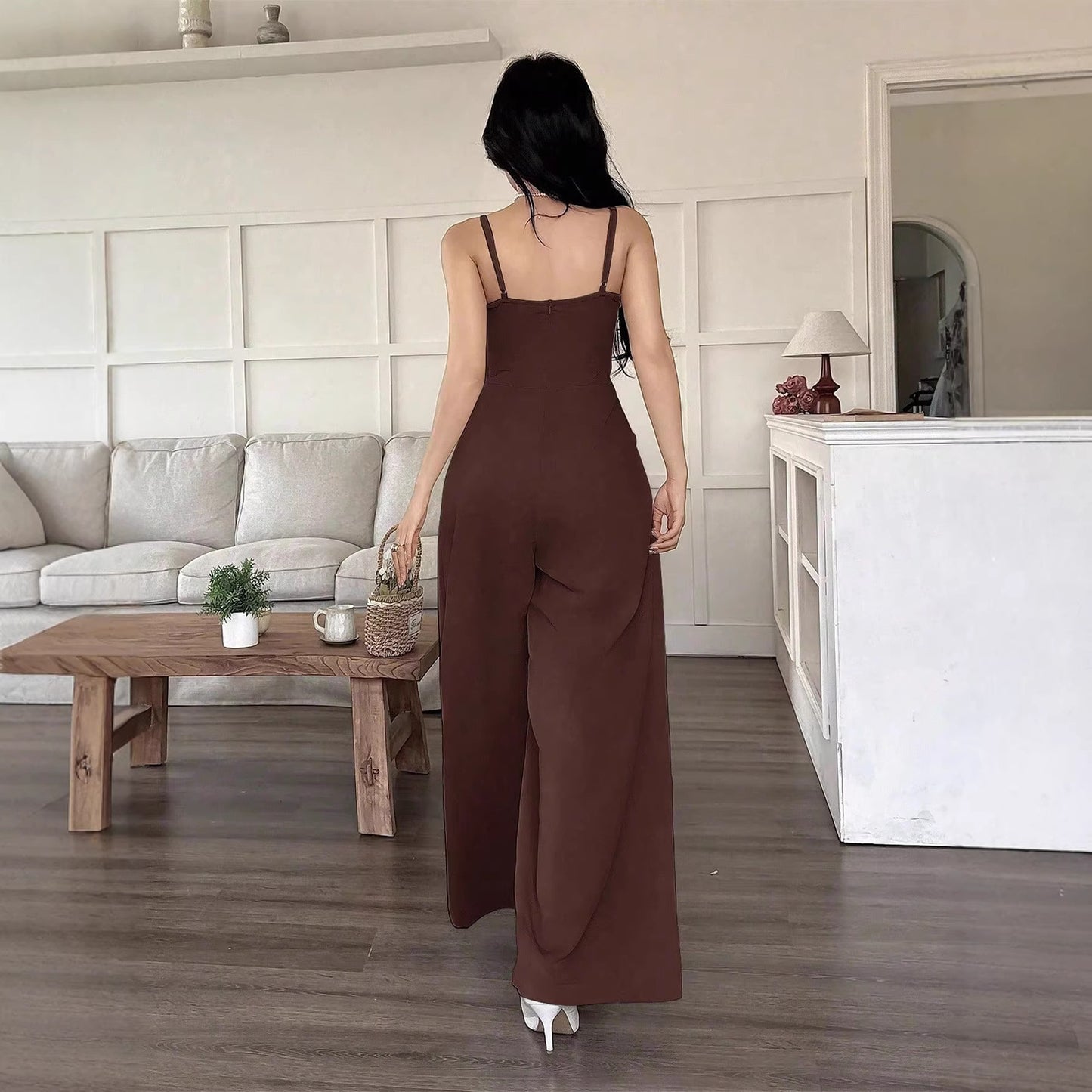 Sleeveless loose jumpsuit